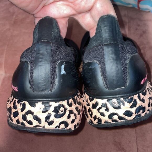 adidas UltraBoost DNA pink Leopard Print - Picture 5 of 7